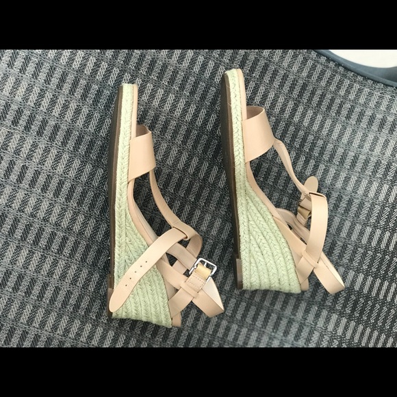 Tan wedge sandals - Picture 3 of 5